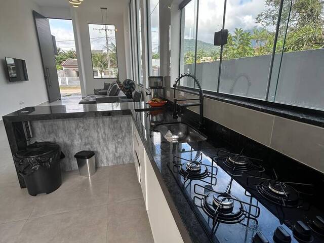 #CT-1590 - Casa para Venda em Caraguatatuba - SP - 2