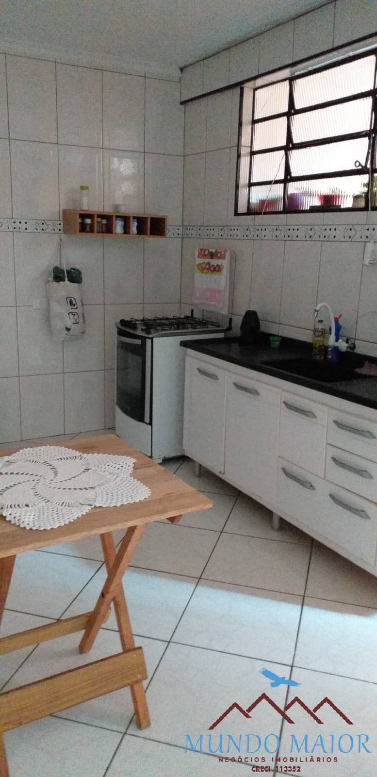 Casa à venda com 6 quartos, 260m² - Foto 4