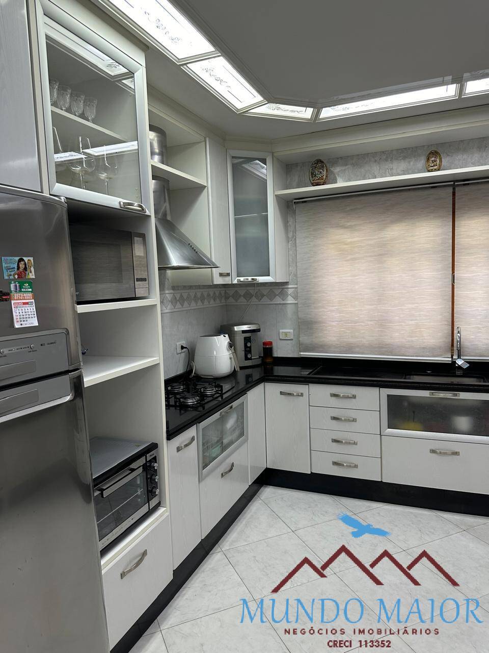 Casa à venda com 3 quartos, 195m² - Foto 3
