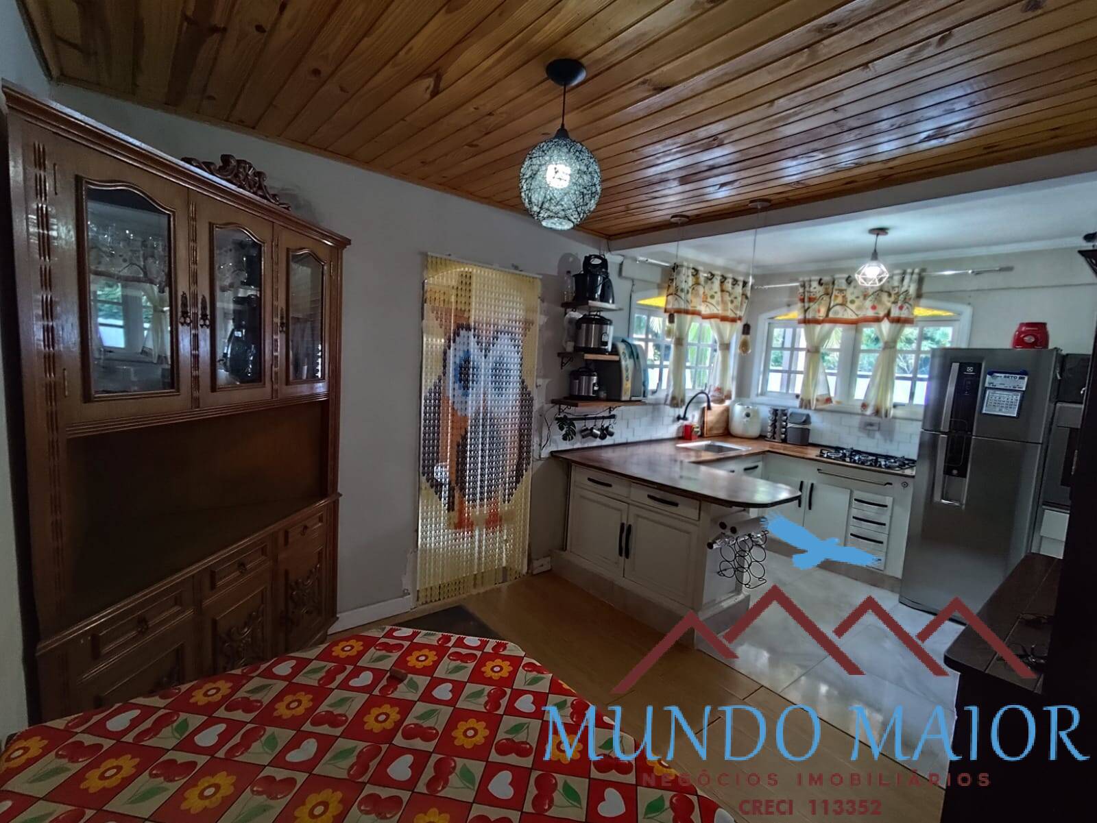 Casa à venda com 3 quartos, 800m² - Foto 4