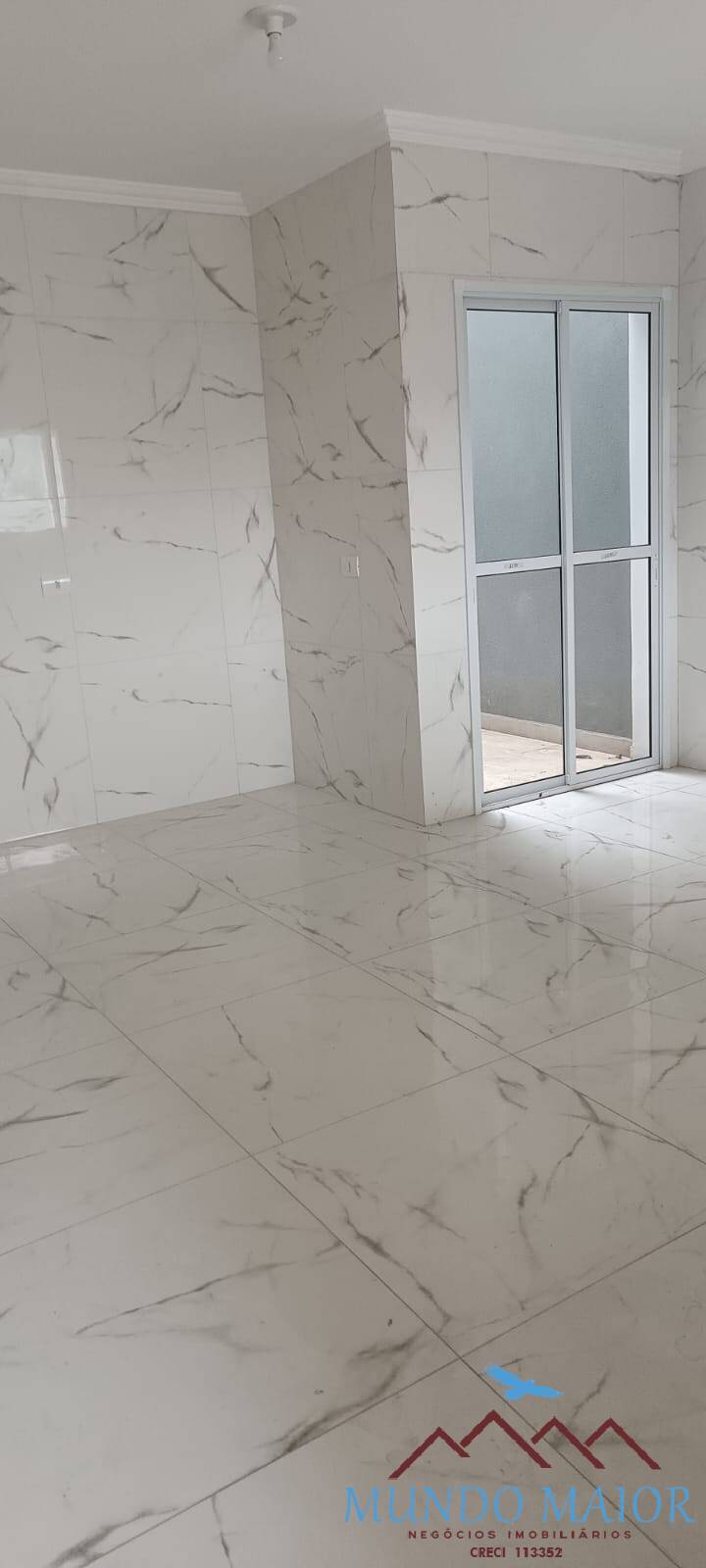 Casa à venda com 3 quartos, 170m² - Foto 2