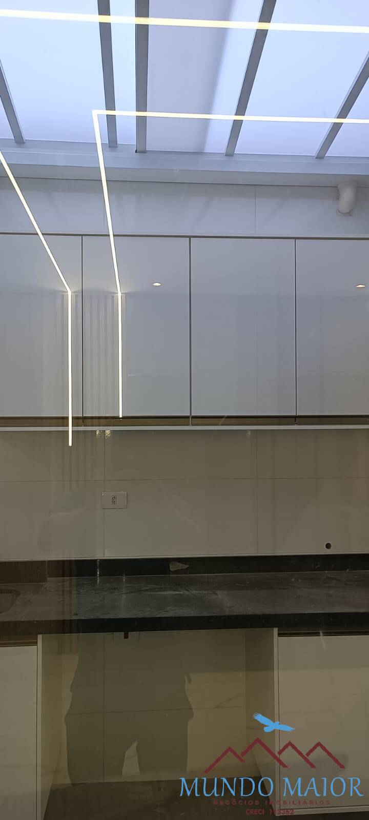 Apartamento à venda com 3 quartos, 90m² - Foto 2